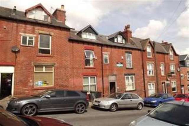  Image of 3 bedroom Detached house to rent in Hunter House Road Sheffield S11 at Sheffield, S11 8TW