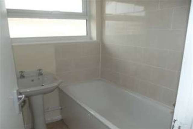  Image of 3 bedroom Detached house to rent in Beech Close Huntingdon PE29 at Huntingdon, PE29 7BA