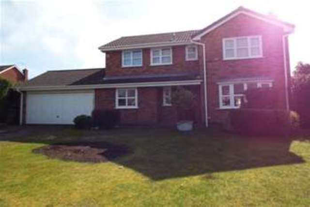  Image of 4 bedroom Detached house to rent in Kingside Grove Stoke-on-Trent ST4 at Stoke-on-Trent, ST4 8UU