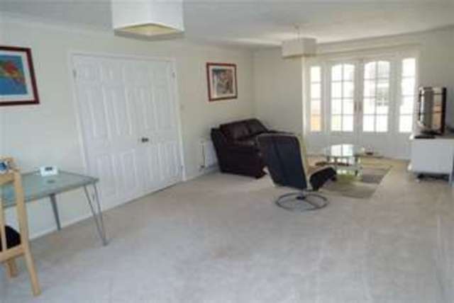  Image of 4 bedroom Detached house to rent in Kingside Grove Stoke-on-Trent ST4 at Stoke-on-Trent, ST4 8UU