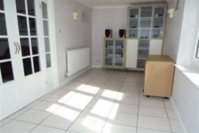  Image of 4 bedroom Detached house to rent in Kingside Grove Stoke-on-Trent ST4 at Stoke-on-Trent, ST4 8UU