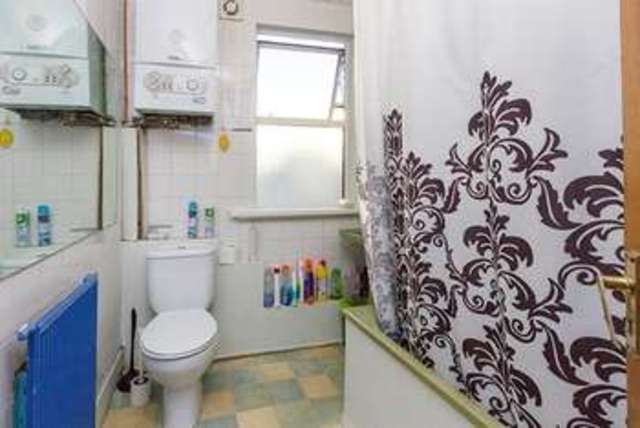  Image of House Share to rent in Kingsley Road London NW6 at Kingsley Road  Kilburn, NW6 7RH