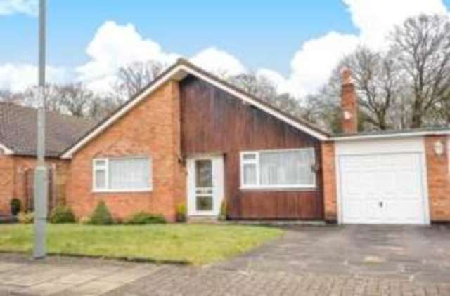  Image of 2 bedroom Bungalow for sale in Lansdowne Avenue Orpington BR6 at Orpington  Locksbottom, BR6 8JU