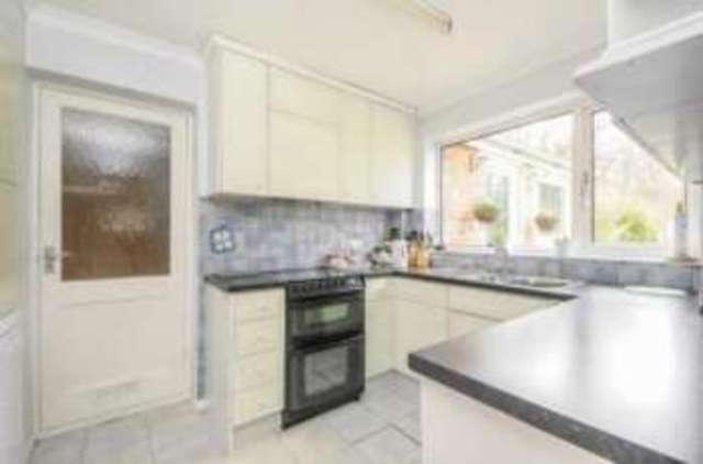  Image of 2 bedroom Bungalow for sale in Lansdowne Avenue Orpington BR6 at Orpington  Locksbottom, BR6 8JU