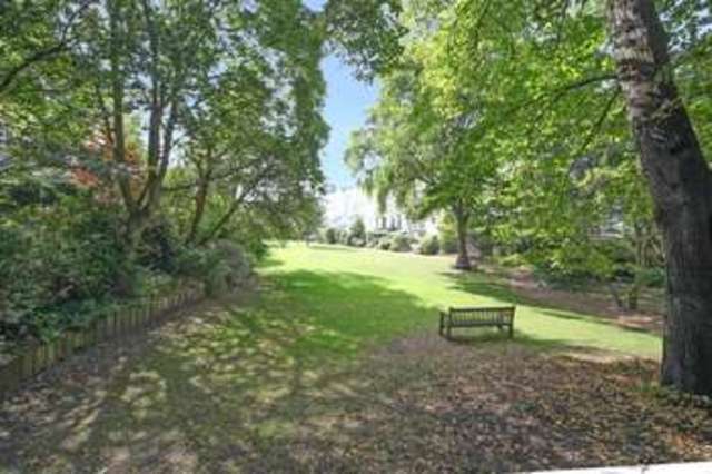  Image of 2 bedroom Flat for sale in Lansdowne Crescent London W11 at Lansdowne Crescent  London, W11 2NS