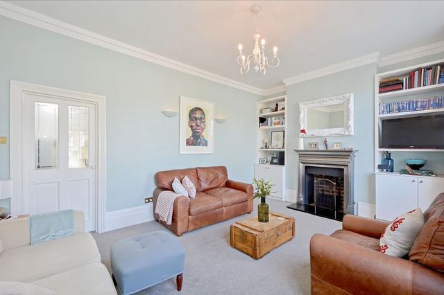  Image of 3 bedroom Flat for sale in Lauriston Road London E9 at Lauriston Road  London, E9 7HA