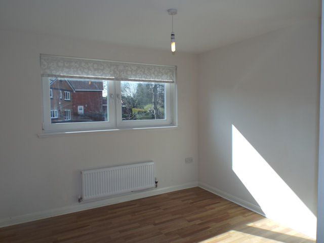  Image of 2 bedroom Flat to rent in Motherwell Road Newarthill Motherwell ML1 at Motherwell North Lanarkshire North Lanarkshire, ML1 3FX