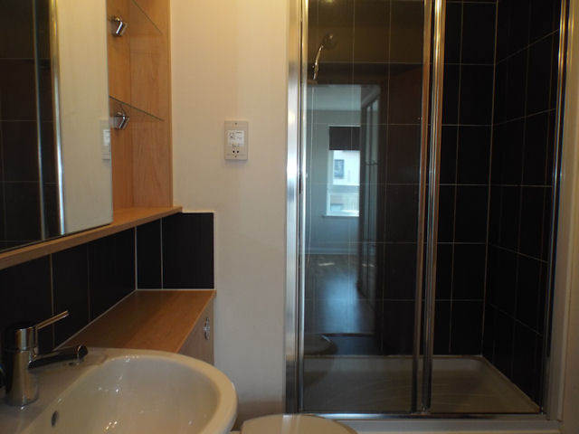  Image of 2 bedroom Flat to rent in Motherwell Road Newarthill Motherwell ML1 at Motherwell North Lanarkshire North Lanarkshire, ML1 3FX