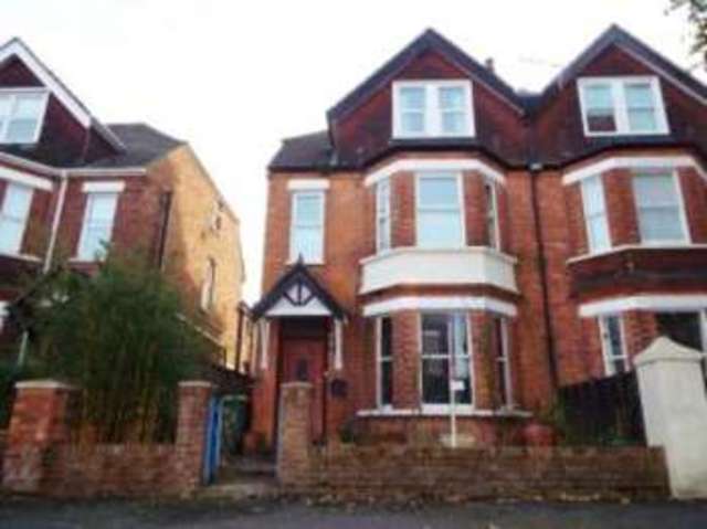  Image of 2 bedroom Flat for sale in Limes Road Folkestone CT19 at Folkestone Kent Cheriton, CT19 4AU