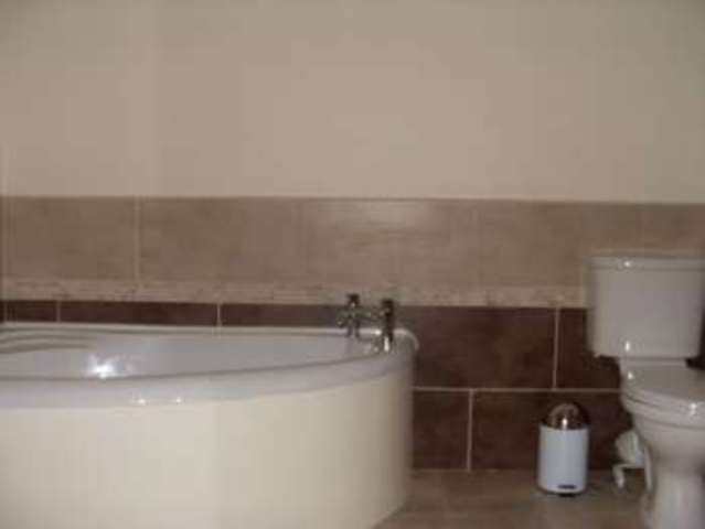  Image of 2 bedroom Terraced house to rent in Lindsay Street Kettering NN16 at Kettering  Northamptonshire, NN16 8RG