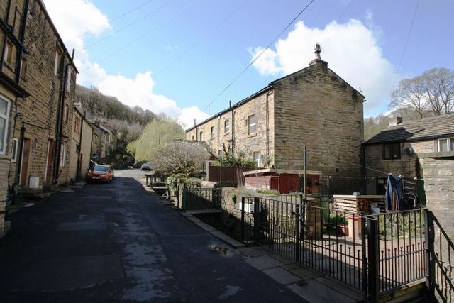  Image of 1 bedroom Detached house for sale in Dean Brook Road Huddersfield HD4 at Little Fold, Dean Brook Road  Armitage Bridge, HD4 7PB