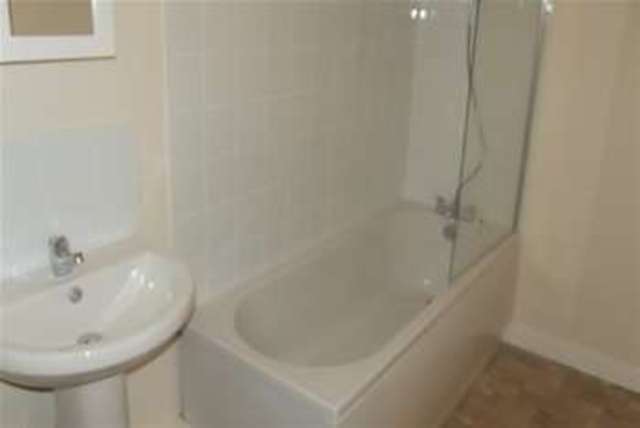  Image of 2 bedroom Flat to rent in London Road Southampton SO15 at Southampton, SO15 2AB