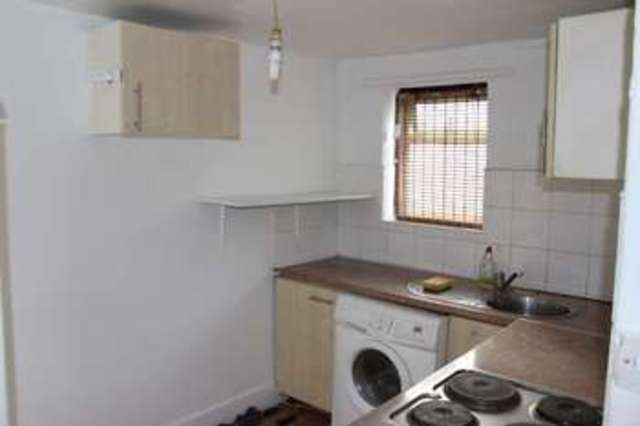  Image of 3 bedroom Flat to rent in Longbridge Road Barking IG11 at Longbridge Road  Barking, IG11 8SF