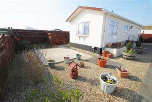  Image of 2 bedroom Bungalow for sale in Lyndhurst Estate Sea Lane Ingoldmells Skegness PE25 at Ingoldmells, PE25 1PD