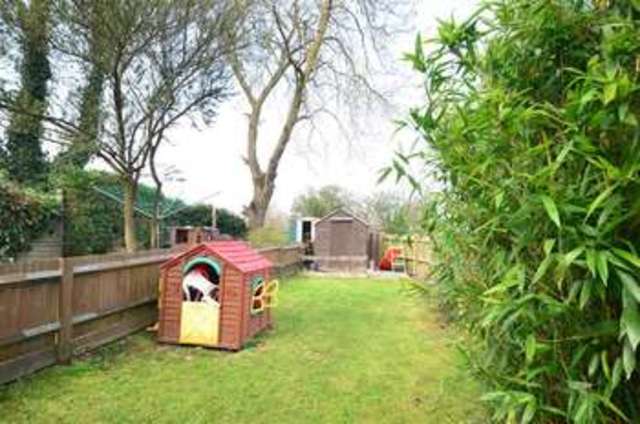  Image of 2 bedroom Terraced house for sale in Lynscott Way South Croydon CR2 at South Croydon Surrey South Croydon, CR2 6BU