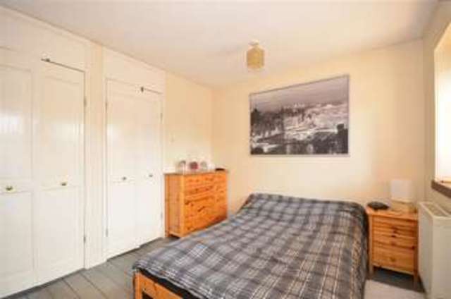  Image of 2 bedroom Terraced house for sale in Lynscott Way South Croydon CR2 at South Croydon Surrey South Croydon, CR2 6BU