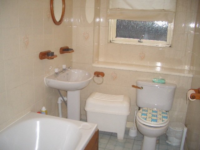  Image of 2 bedroom Flat to rent in Main Street Glasgow G40 at Dalmarnock Glasgow Glasgow, G40 1JU