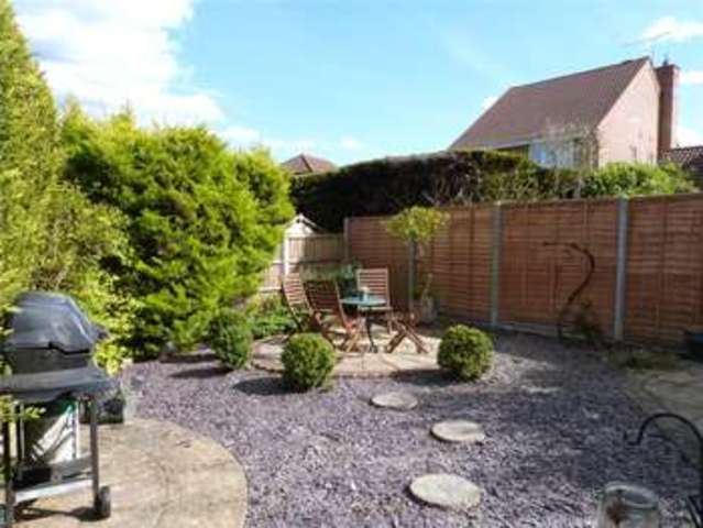  Image of 4 bedroom End of Terrace to rent in Mary Mead Warfield Bracknell RG42 at Warfield Bracknell Newell Green, RG42 3SZ