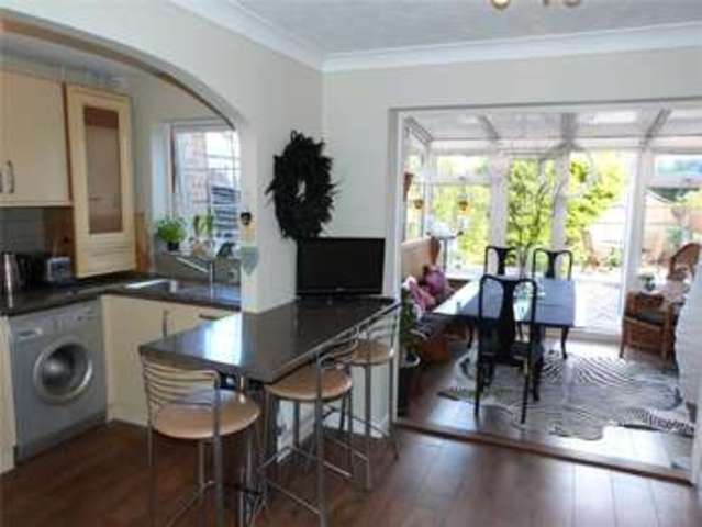  Image of 4 bedroom End of Terrace to rent in Mary Mead Warfield Bracknell RG42 at Warfield Bracknell Newell Green, RG42 3SZ