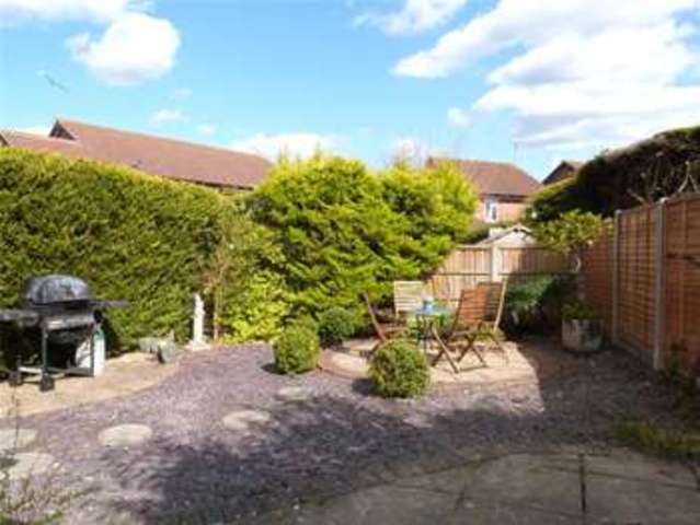  Image of 4 bedroom End of Terrace to rent in Mary Mead Warfield Bracknell RG42 at Warfield Bracknell Newell Green, RG42 3SZ