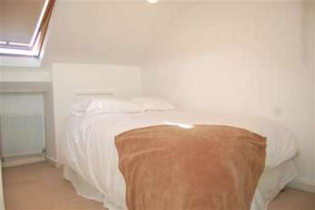  Image of 5 bedroom Detached house to rent in Coombe Park Kingston upon Thames KT2 at Wimbledon Park, KT2 7JB