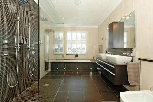  Image of 6 bedroom Detached house to rent in Miles Lane Cobham KT11 at Miles Lane Cobham Cobham, KT11 2EA