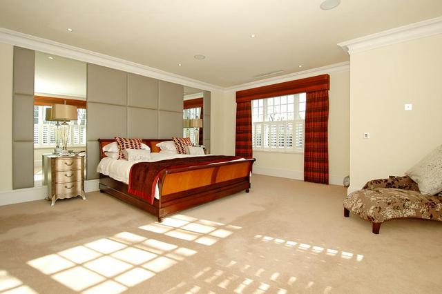  Image of 6 bedroom Detached house to rent in Miles Lane Cobham KT11 at Miles Lane Cobham Cobham, KT11 2EA