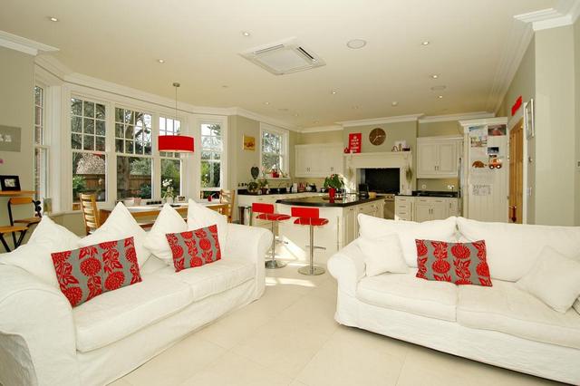  Image of 6 bedroom Detached house to rent in Miles Lane Cobham KT11 at Miles Lane Cobham Cobham, KT11 2EA