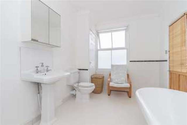  Image of 3 bedroom Semi-Detached house for sale in Millsborough Road Redditch B98 at Millsborough Road  Redditch, B98 7BU