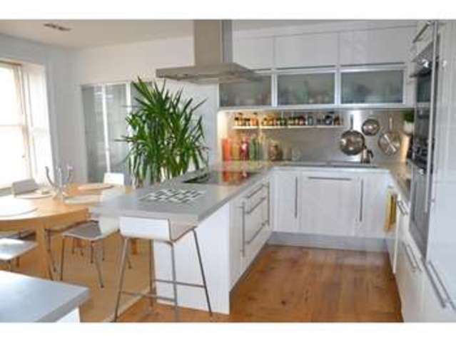  Image of 2 bedroom Apartment to rent in Lambridge Street Bath BA1 at Montague House  Bath, BA1 6RX
