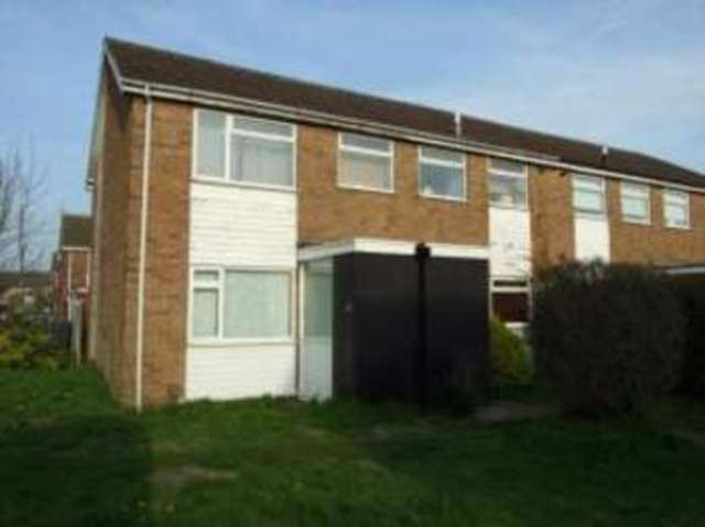  Image of 2 bedroom Maisonette for sale in Moore Close West Bridgford Nottingham NG2 at West Bridgford Nottingham Gamston, NG2 5AY