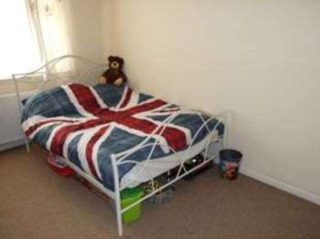  Image of 2 bedroom Maisonette for sale in Moore Close West Bridgford Nottingham NG2 at West Bridgford Nottingham Gamston, NG2 5AY