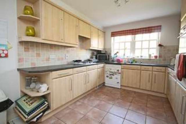  Image of 4 bedroom Detached house for sale in Morris Drive Billingshurst RH14 at Billingshurst, RH14 9SF