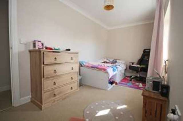  Image of 4 bedroom Detached house for sale in Morris Drive Billingshurst RH14 at Billingshurst, RH14 9SF