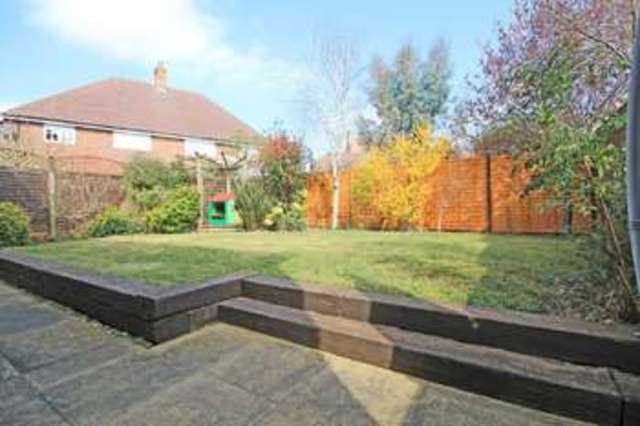  Image of 4 bedroom Detached house for sale in Morris Drive Billingshurst RH14 at Billingshurst, RH14 9SF