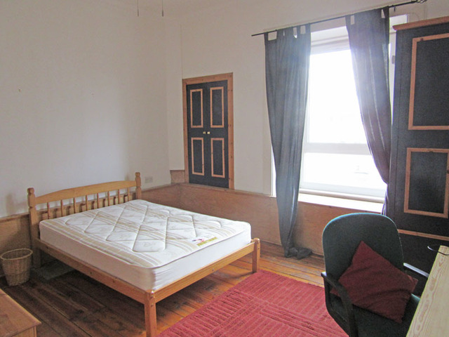  Image of 3 bedroom Flat to rent in Morrison Street Edinburgh EH3 at Haymarket Edinburgh Edinburgh, EH3 8EB