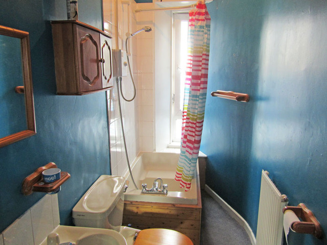  Image of 3 bedroom Flat to rent in Morrison Street Edinburgh EH3 at Haymarket Edinburgh Edinburgh, EH3 8EB