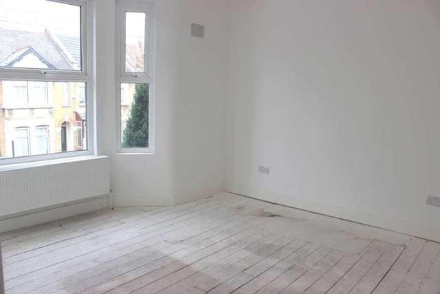  Image of 4 bedroom Flat to rent in Neville Road London E7 at Neville Road Forest Gate London, E7 9QT