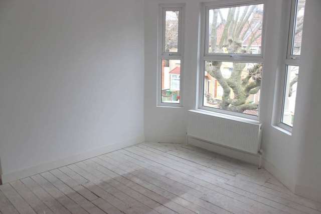  Image of 4 bedroom Flat to rent in Neville Road London E7 at Neville Road Forest Gate London, E7 9QT