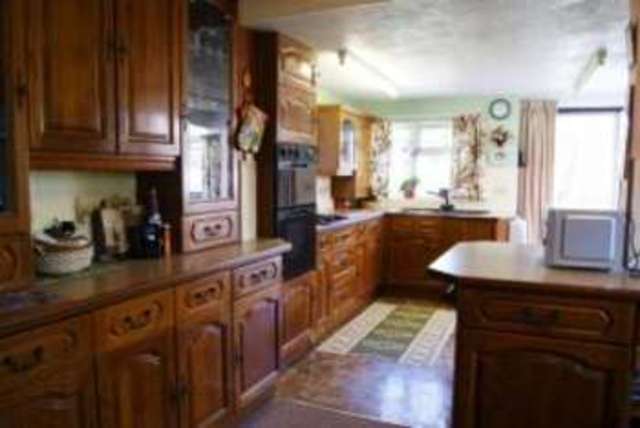 Image of 3 bedroom Bungalow for sale in Manor Road New Milton BH25 at New Milton Hampshire Barton on Sea, BH25 5EL