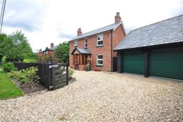  Image of 4 bedroom Detached house to rent in Newbridge Road Cadnam Southampton SO40 at Southampton, SO40 2NX