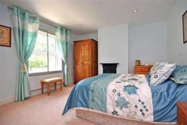  Image of 4 bedroom Detached house to rent in Newbridge Road Cadnam Southampton SO40 at Southampton, SO40 2NX