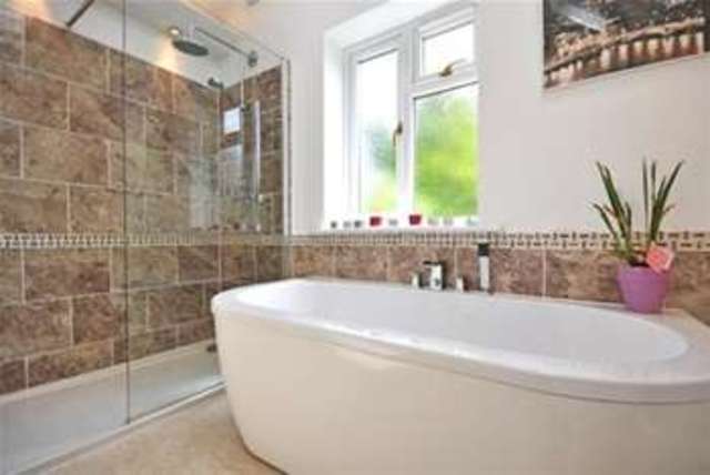  Image of 4 bedroom Detached house to rent in Newbridge Road Cadnam Southampton SO40 at Southampton, SO40 2NX