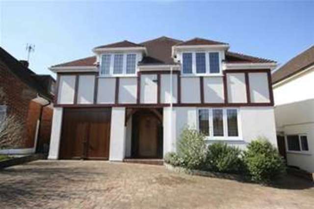  Image of 4 bedroom Detached house for sale in Newlands Road Woodford Green IG8 at Newlands Road  Woodford Green, IG8 0RS