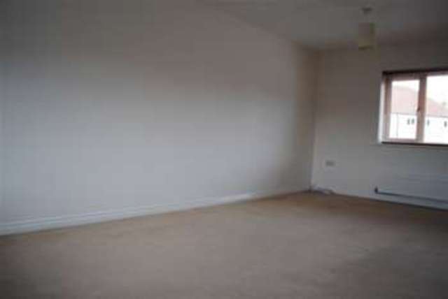 Image of 1 bedroom Flat to rent in Fulford Road North Baddesley Southampton SO52 at Southampton, SO52 9PR