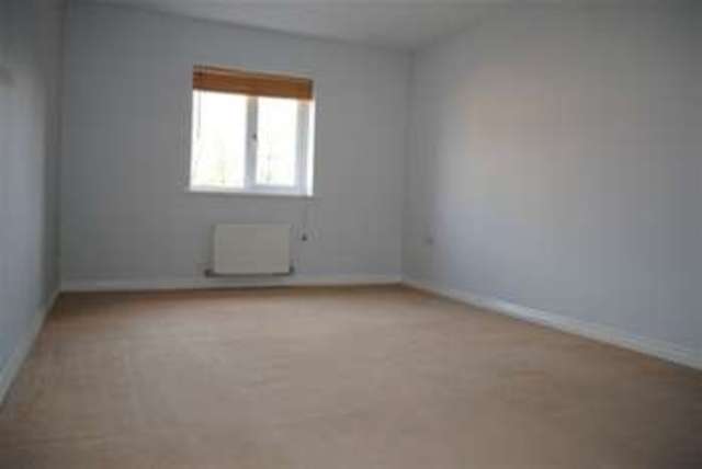  Image of 1 bedroom Flat to rent in Fulford Road North Baddesley Southampton SO52 at Southampton, SO52 9PR