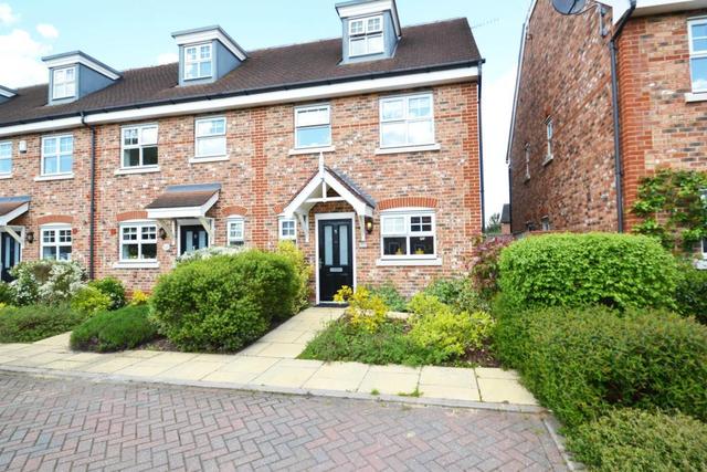  Image of 4 bedroom Semi-Detached house to rent in Northfield Farm Mews Cobham KT11 at Cobham Surrey Surrey, KT11 1JZ