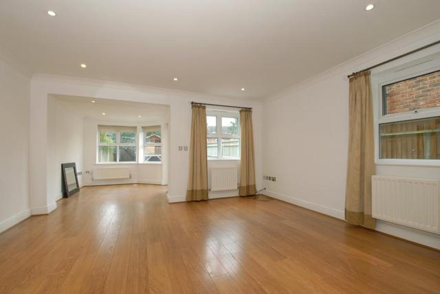  Image of 4 bedroom Semi-Detached house to rent in Northfield Farm Mews Cobham KT11 at Cobham Surrey Surrey, KT11 1JZ