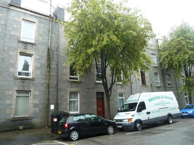  Image of 1 bedroom Flat to rent in Northfield Place Aberdeen AB25 at Rosemount Aberdeen Aberdeen, AB25 1SJ