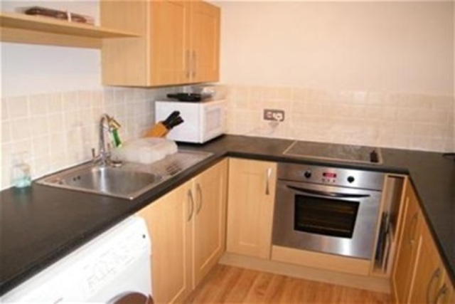  Image of 2 bedroom Flat to rent in Nutberry Court Glasgow G42 at Mount Florida Glasgow Glasgow, G42 8BB